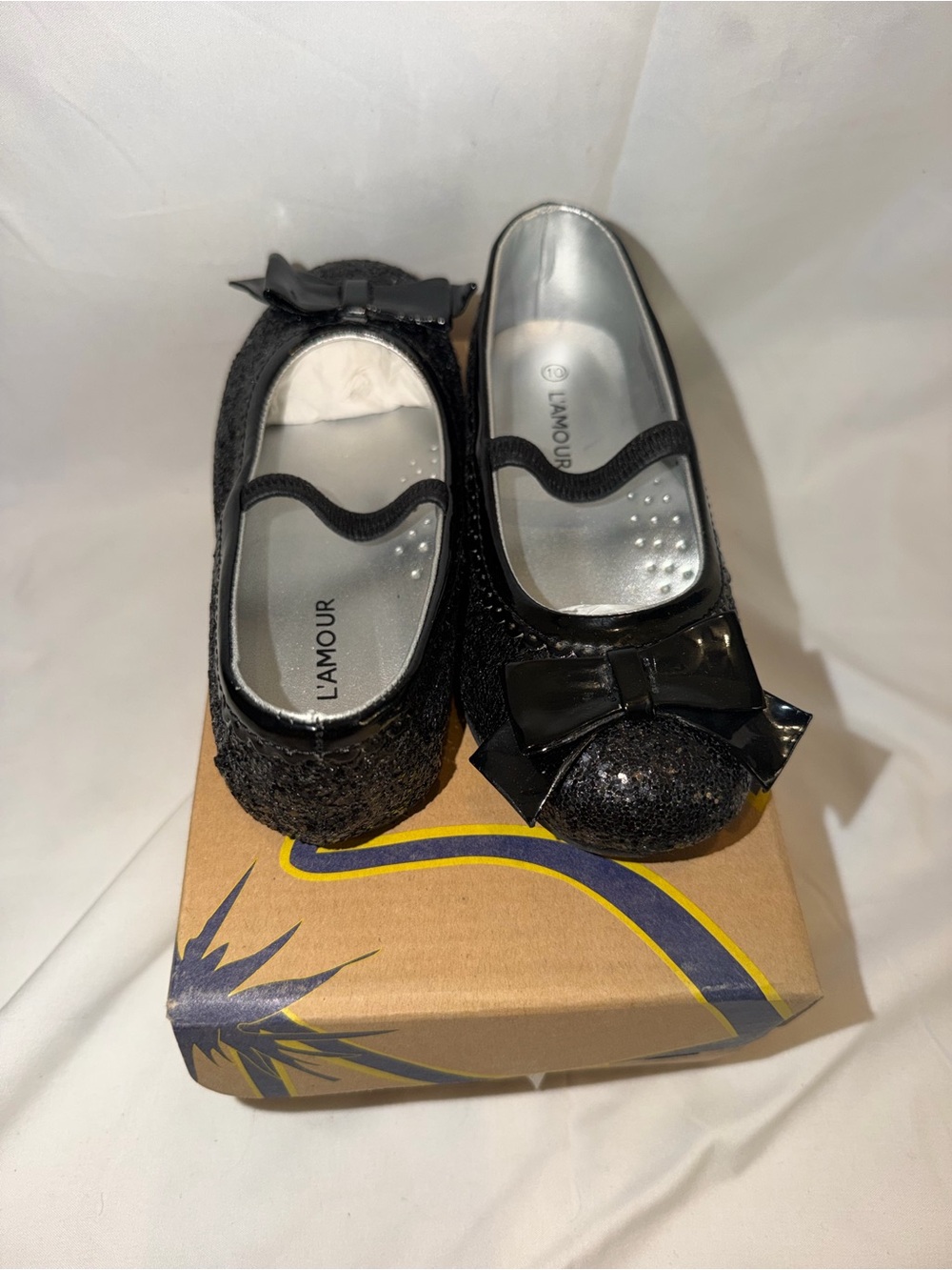 L'Amour Girls' Black Glitter Bow Mary Jane Flats